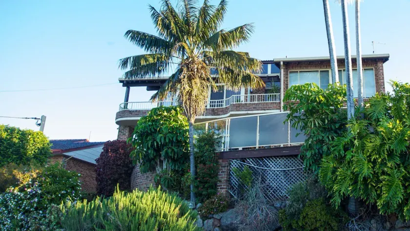 Clarence Beach House - Image 1