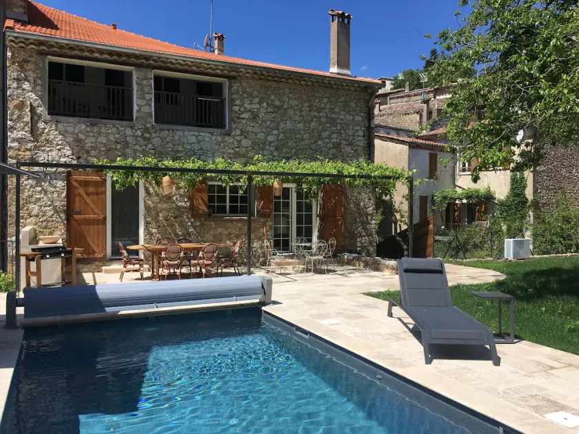 Propriété au Cœur dun des Plus Beaux Village du Var - Image 1