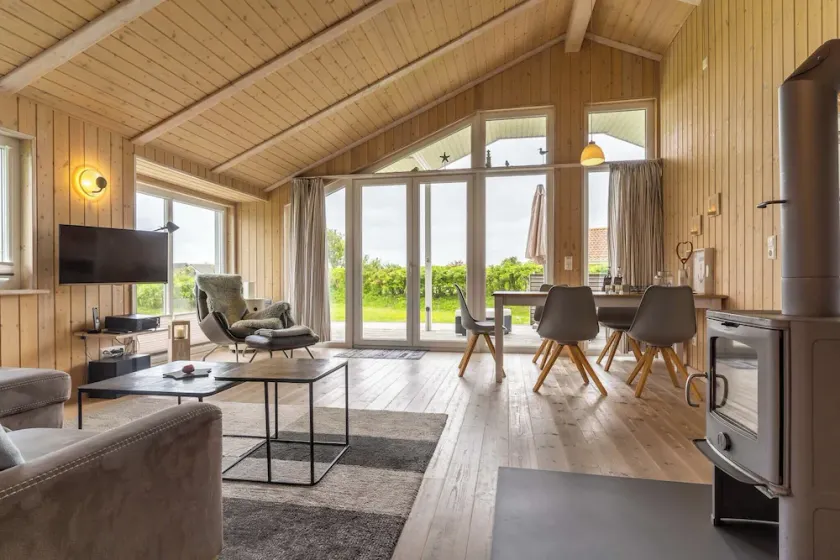 Ferienhaus mit Strandkorb, Kaminofen, Whirlpool und Sauna - Image 1