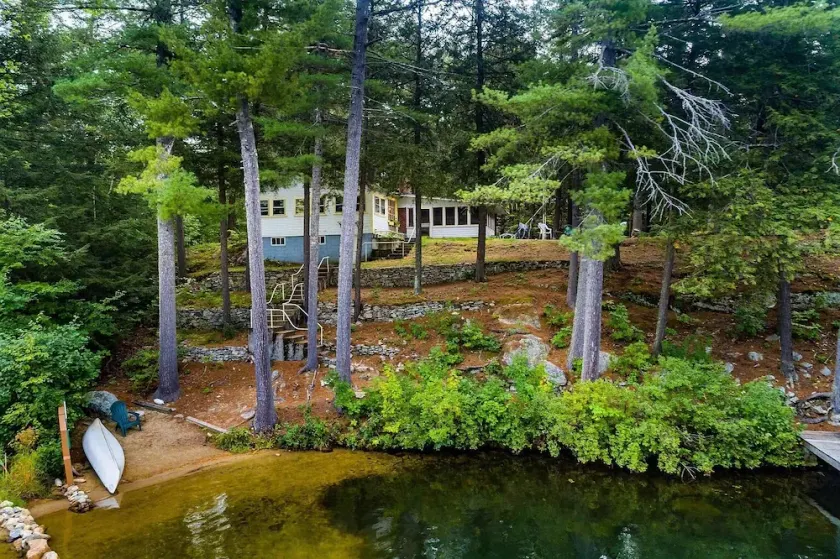 Waterfront camp on quiet part of Lake Winnisquam, dog-friendly, w/dock - Image 1