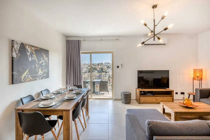 Pool Apartment - Image 1