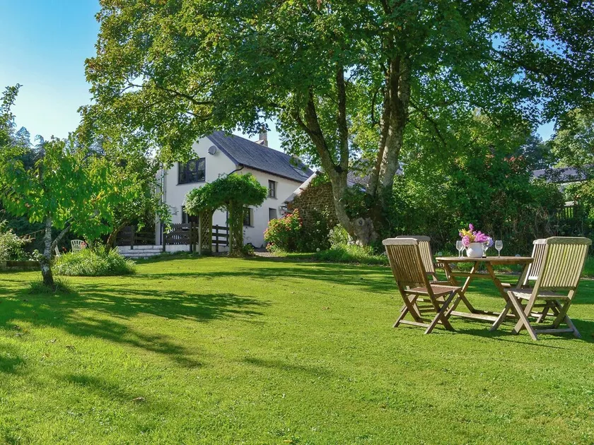 2 bedroom accommodation in Derriton, near Holsworthy - Image 1