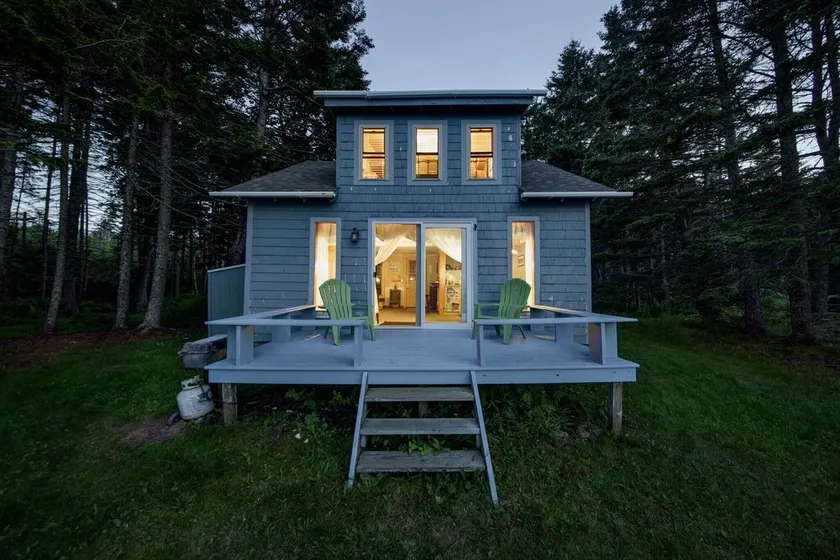 Stille Ocean Front Cottage med fantastisk udsigt, privat strand Nær Rockland - Image 1