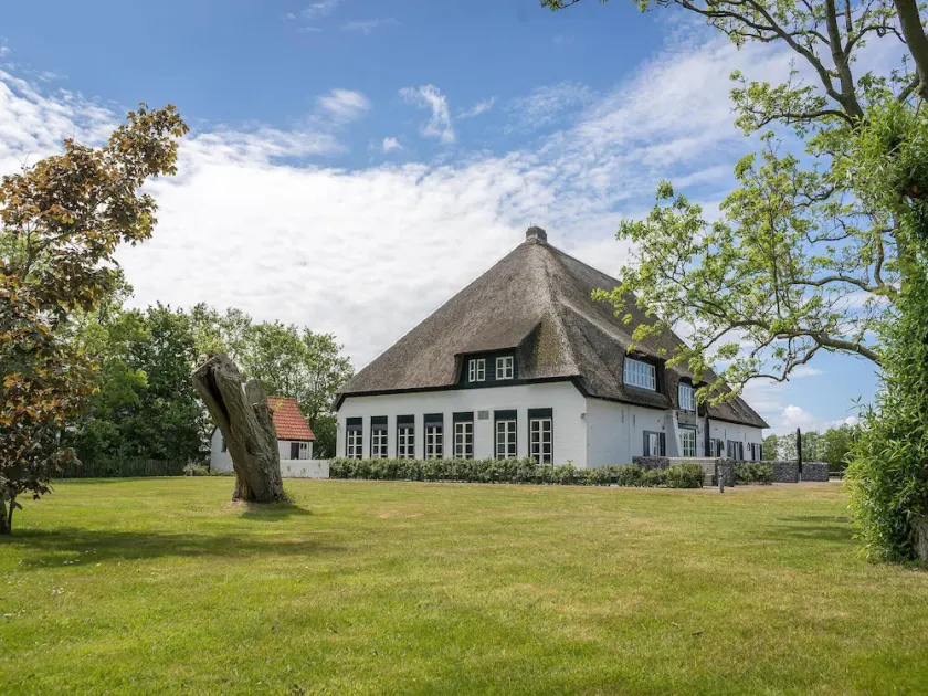 Ferme paisible avec terrasse - Image 1
