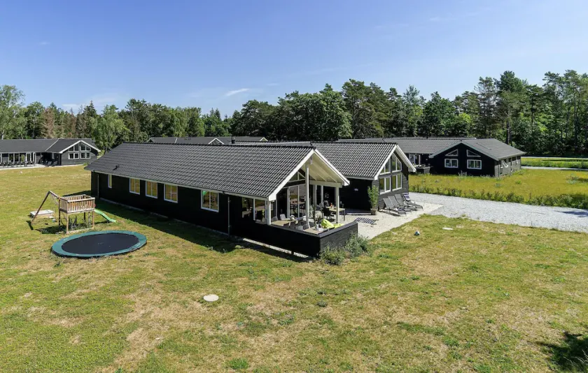 Seven-Bedroom Holiday Home In Frederiksvark - Image 1