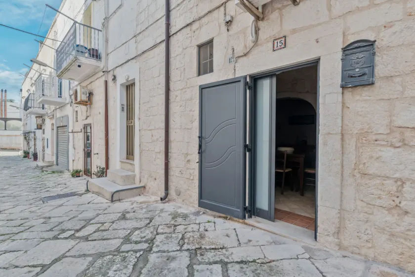 Civico 15 - Image 1