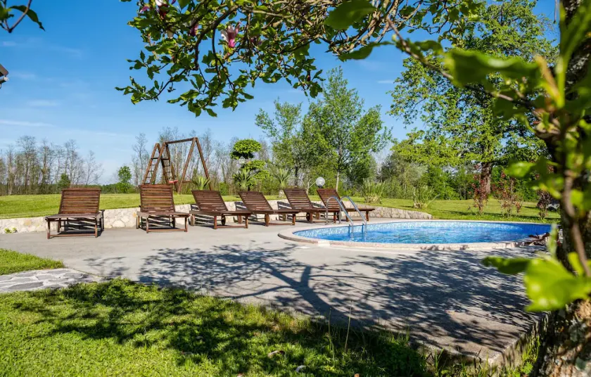 Stunning Home In Bosiljevo - Image 1