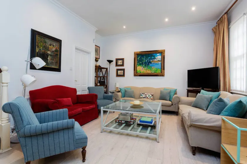 Veeve - A Kensington Mews - Image 1