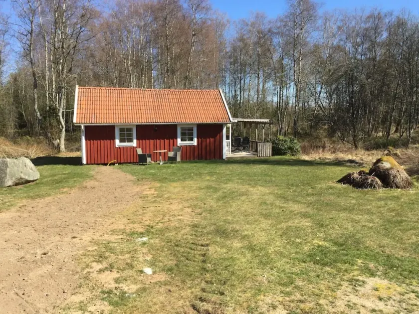 Lake-close location in Småland - Image 1