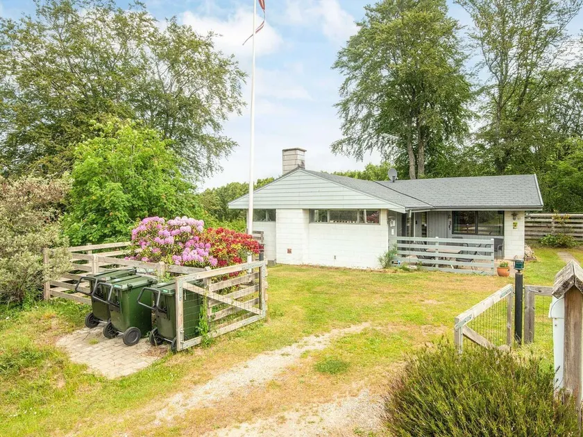 6 Person Holiday Home in Glesborg - Image 1