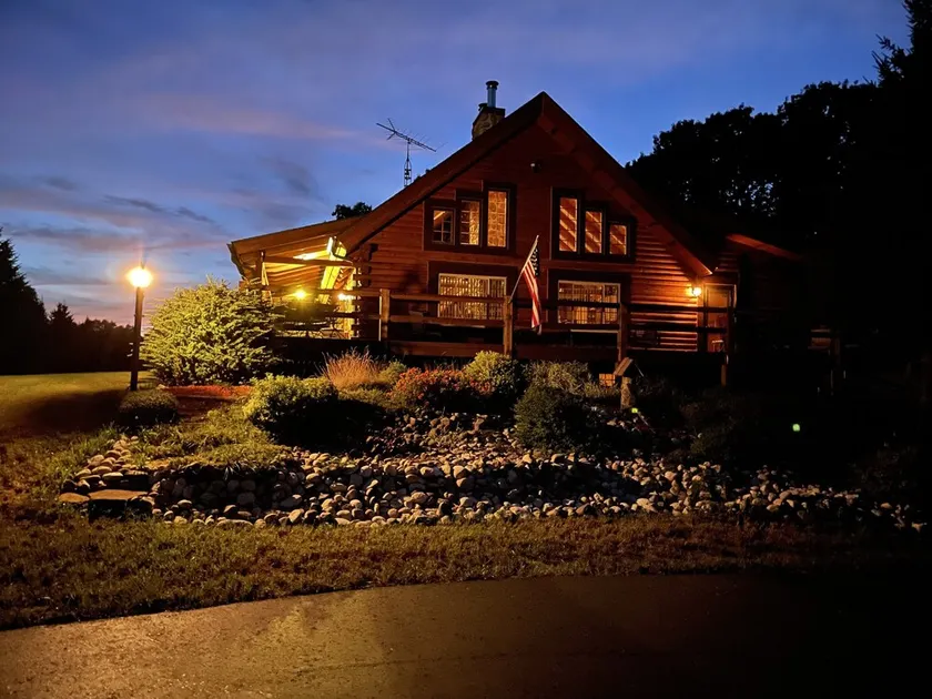 Cabin-N-Bois, la plus belle de Log Cabin Logement - Image 1
