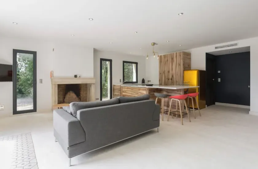 Chateau / Country House - Image 1