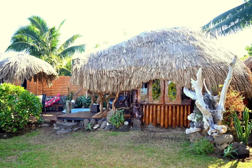 beach front bungalow in paea tahiti - Image 1