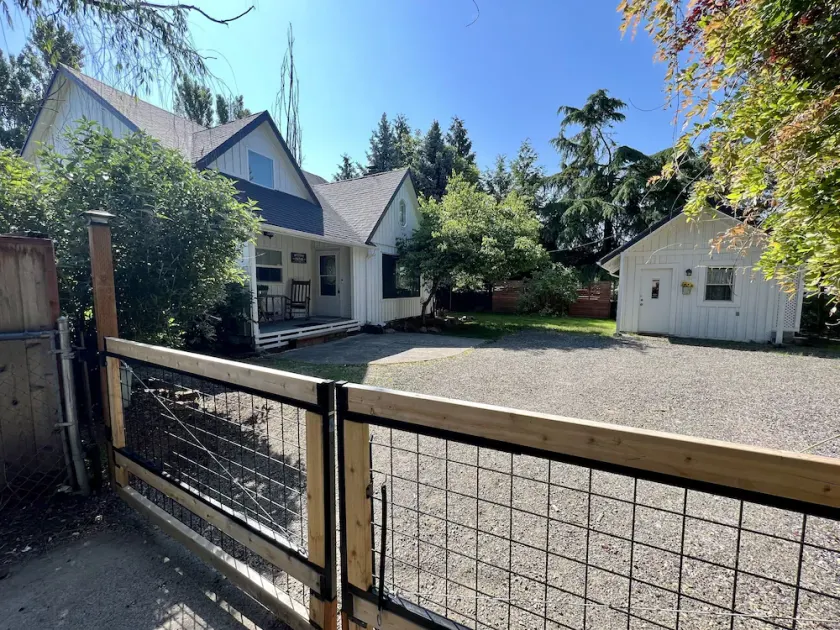 Urban Farmhouse; Remodeled, Fenced, Pet Friendly - Image 1