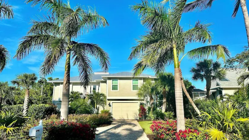 Sea Babe: Coastal Luxury Meets Family Fun: Pool, Elevator, Near Beach, Pet Friendly - Image 1
