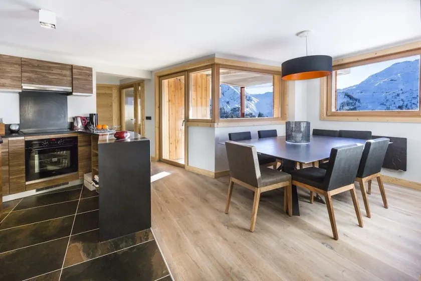AUSSERGEWÖHNLICHE WOHNUNG: PANORAMABLICK, INNENPOOL, HAMMAM und JACUZZI - Image 1