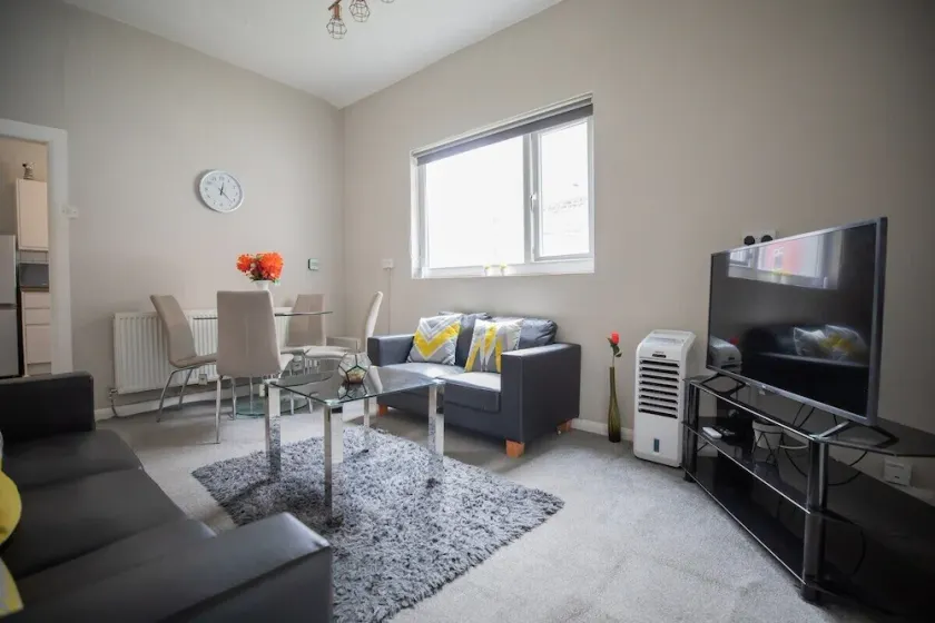 Royalty City Centre Home is just a15 minutes walk to Sunderland Royal Hospital.. - Image 1