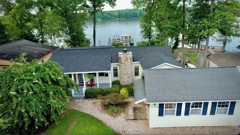 Charming Waterfront Home on Sought After Piankatank! - Image 1