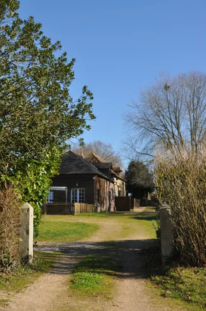 La Sellerie du Manoir Dans le Pays D'auge - Image 1