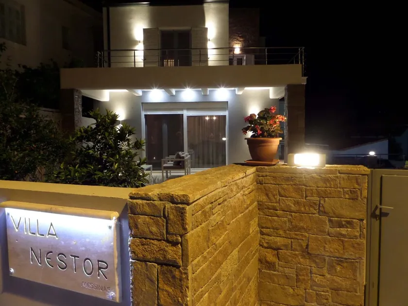 LUXURIOUS VILLA ideal for vacation - Image 1