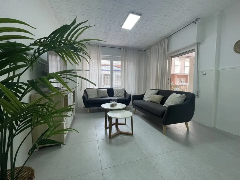 Ruim Modern Familie Appartement in Torrevieja Spanje - Image 1