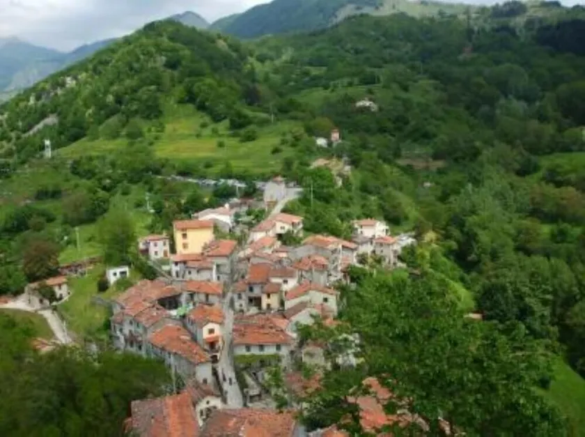 demeure typique pour vacances dans un petit bourg rural toscan - Image 1