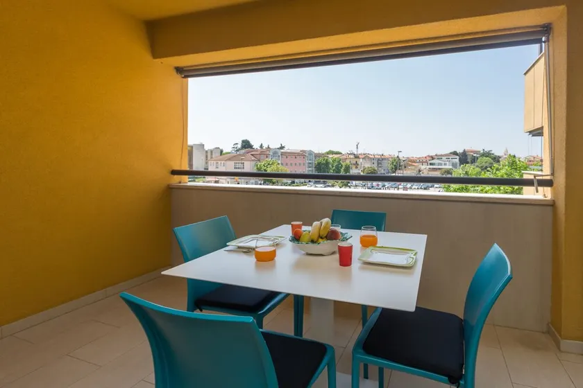 Right in the Porec center, near the beach,WiFi,air conditioning,garage, elevator - Image 1
