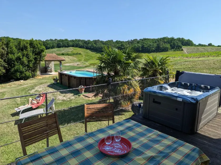 Abgelegenes Haus mit privatem Pool und Spa, Charente - Image 1