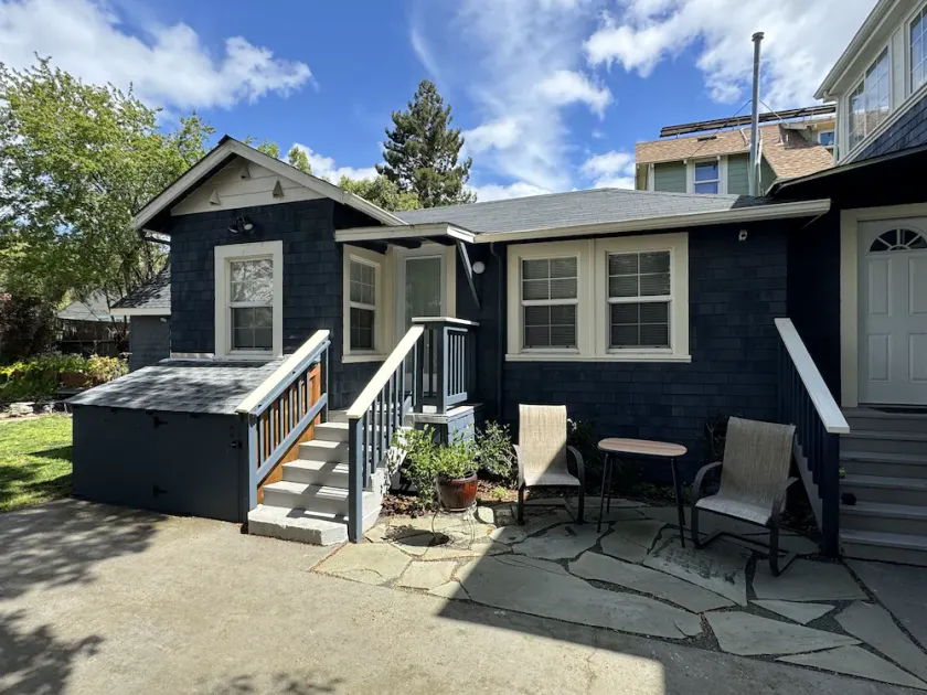 Furnished North Berkeley pet-friendly cottage in the center of it all - Image 1