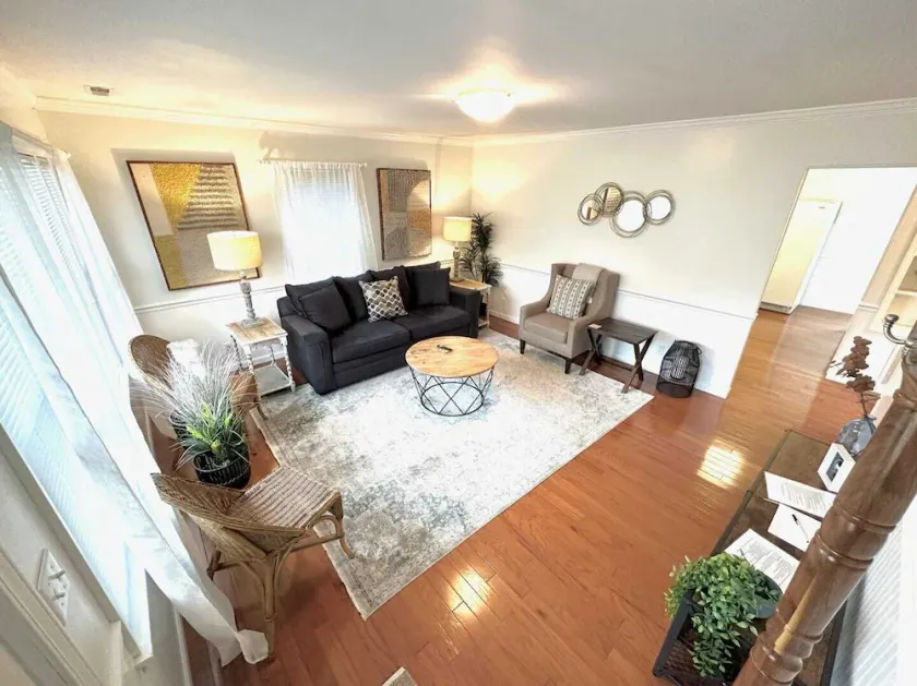 This house is a 2 bedroom(s), 1 bathrooms, located in Marion, IN. - Image 1