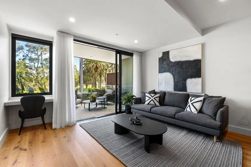 Brand new 1 bedroom opposite Long Reef Golf Club - Image 1