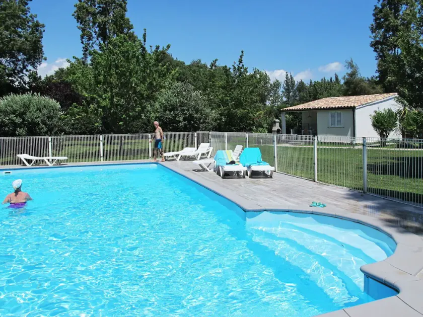 Smuk lejlighed i villa for 6 gæster med klimaanlæg, pool, WIFI, TV, terrasse og kæledyr tilladt - Image 1
