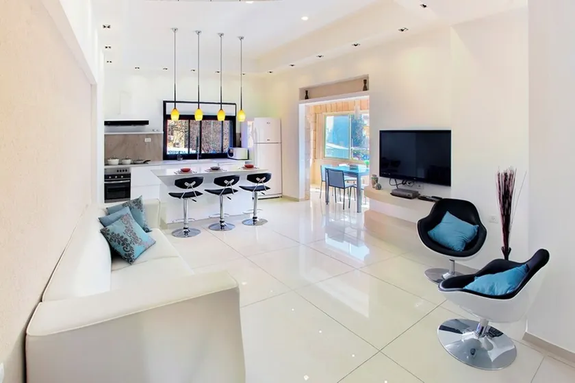 Luxury apartment in the heart of the German colony - Image 1