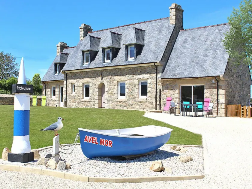 Gîte entre Paimpol/Bréhat et Perros Guirec Côte de Granit Rose - Vue terre / mer - Image 1