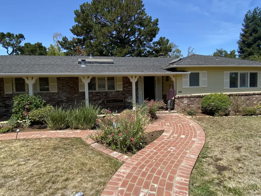 Gorgeous 2350 sq ft Ranch Home on a 14000 sq ft park-like Lot! Prime Location!! - Image 1