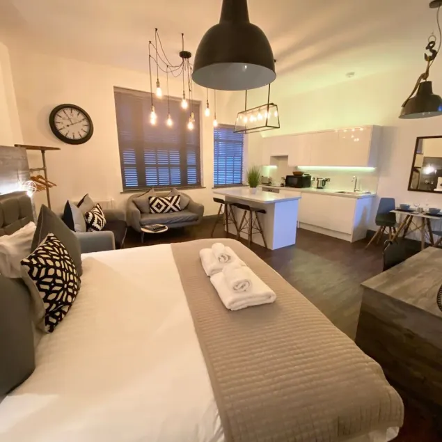 Studio at The Coach House Apartments - Image 1