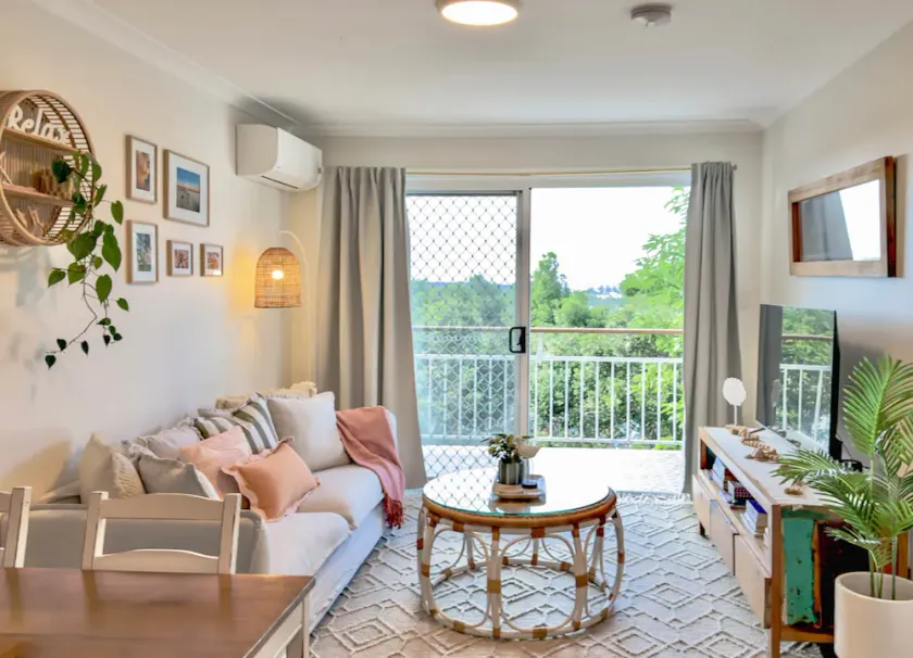 Sand - Relaxed Coastal Vibes, Bay Views, Dog Friendly - Image 1