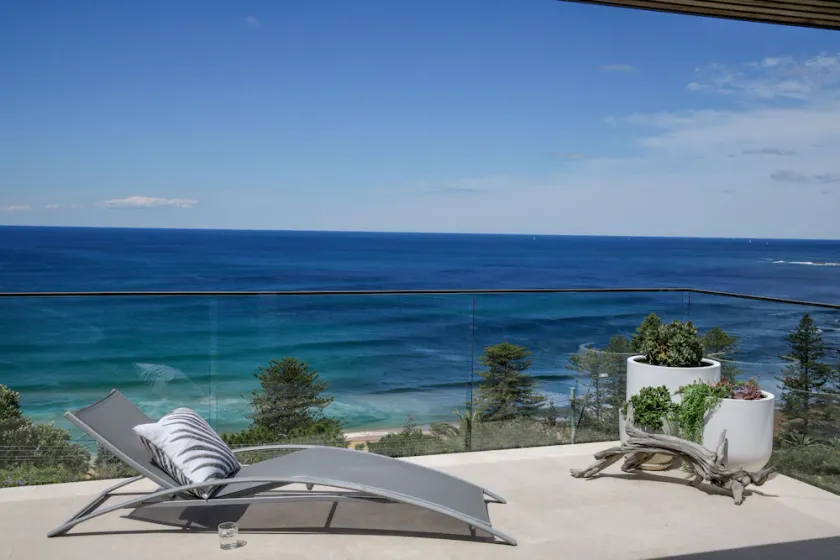 Spectacular views and prime location - Image 1