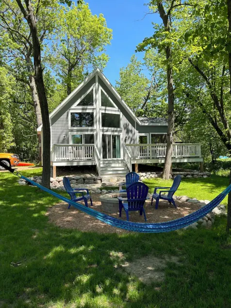 The Lake House, just steps to the lake! - Image 1