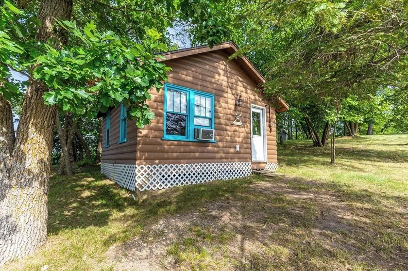 Cabin #7 - Gone Fishing - Image 1