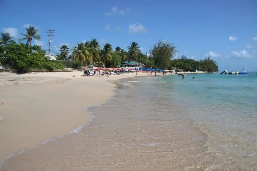 Luxury Beachfront Ap - Image 1