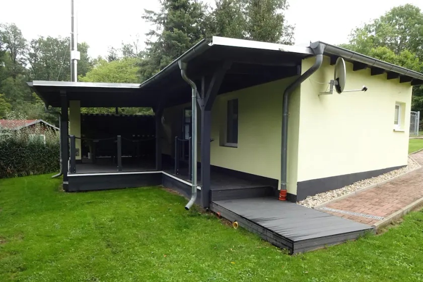 Vacation home at the edge of the forest - Image 1