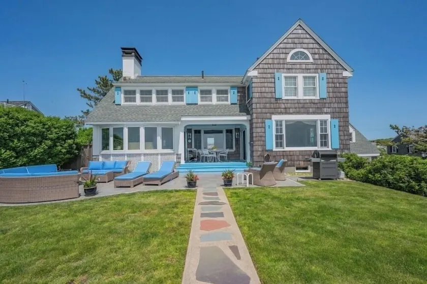 Craigville Long Beach Beachfront rental home. On private beach. RPMS029 - Image 1