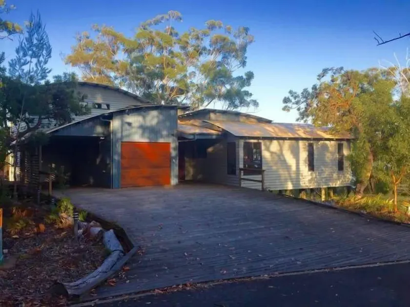 Holiday House | Kingfisher Bay, Fraser Island - Image 1