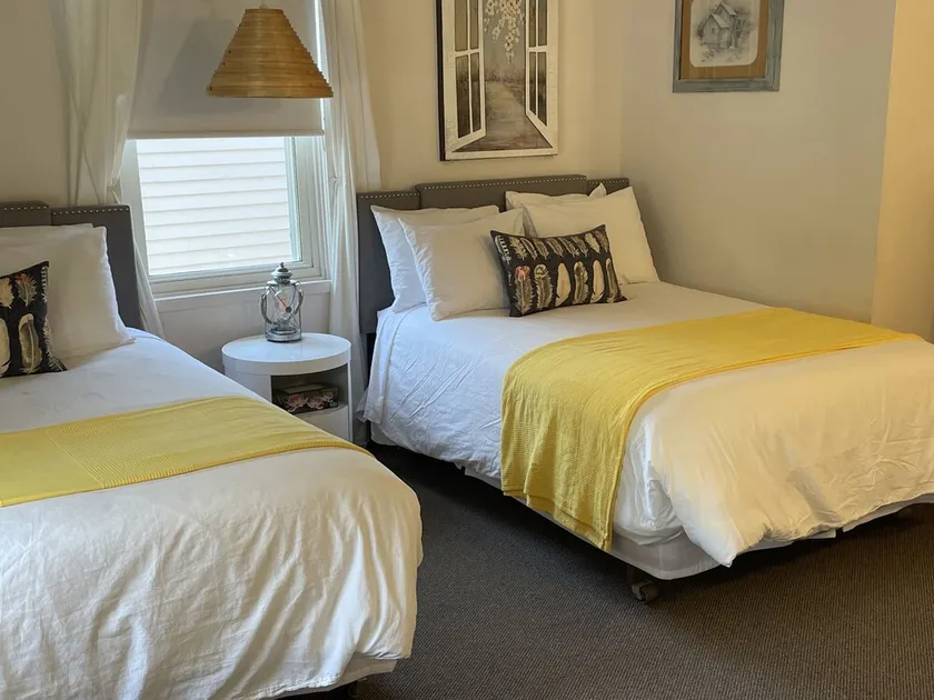 207 - Standard Rm - 2 Double Beds - 2nd Floor - Image 1