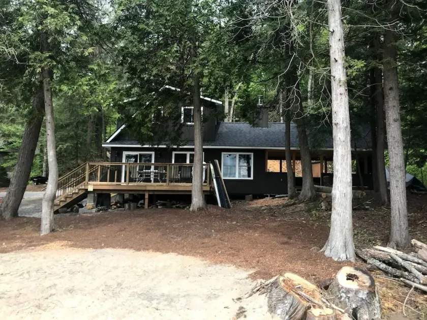A Hidden Gem with Sandy Shore Memories and Island Views. - Image 1