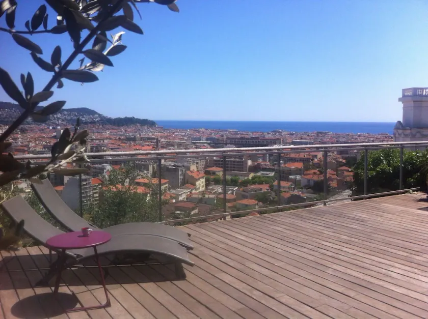 House in Nice with large terrace and panorama, all comfort. - Image 1