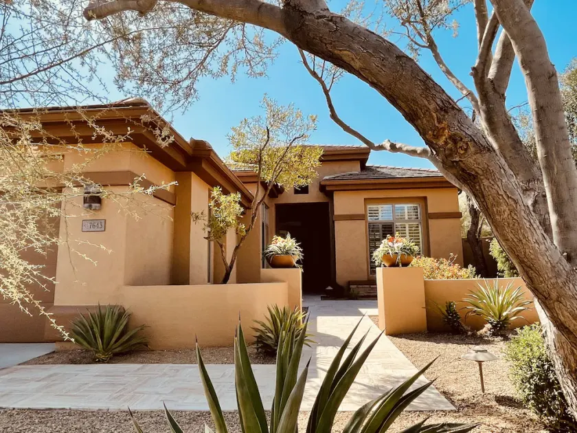 Grayhawk Golf Course Retreat 3 Bed/3 Bath Home w/ Putting Green - Image 1