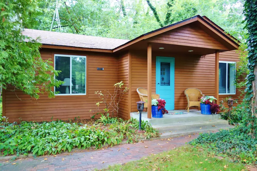 Das Blue Door Cottage liegt nur wenige Schritte von den Warren Dunes im bezaubernden Harbour Country entfernt - Image 1