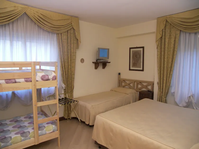 Zimmer x 3 Villa Des Reves im Grünen in der Nähe von Montecassino - Image 1